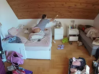 Julmodels Bedroom-B3's Live Sex Cam Show