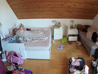Julmodels Bedroom-B3's Live Sex Cam Show