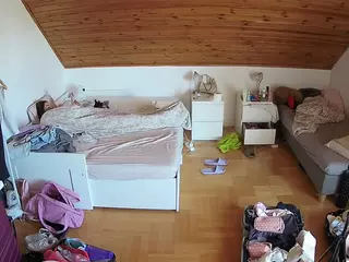 Julmodels Bedroom-B3's Live Sex Cam Show