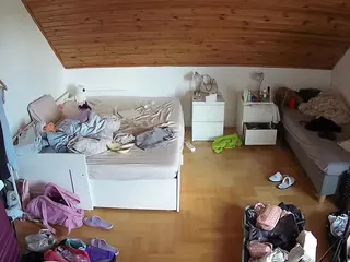Julmodels Bedroom-B3's Live Sex Cam Show