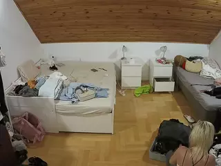 Julmodels Bedroom-B3's Live Sex Cam Show