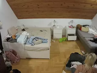 Julmodels Bedroom-B3's Live Sex Cam Show