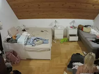 Julmodels Bedroom-B3's Live Sex Cam Show