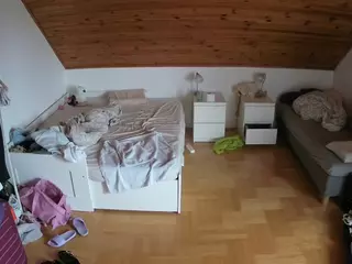 Julmodels Bedroom-B3's Live Sex Cam Show