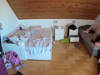 Julmodels Bedroom-B3's Live Sex Cam Show