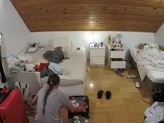 Julmodels Bedroom-B3's Live Sex Cam Show
