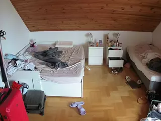 Julmodels Bedroom-B3's Live Sex Cam Show