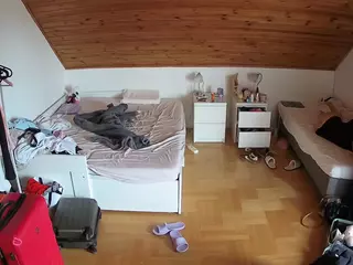 Julmodels Bedroom-B3's Live Sex Cam Show