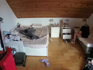 Julmodels Bedroom-B3's Live Sex Cam Show