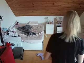 Julmodels Bedroom-B3's Live Sex Cam Show