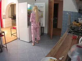 Julmodels Kitchen's Live Sex Cam Show