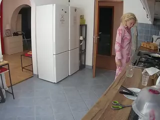 Julmodels Kitchen's Live Sex Cam Show