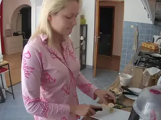 Julmodels Kitchen's Live Sex Cam Show