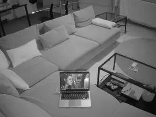 Julmodels Living-3's Live Sex Cam Show