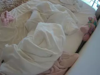 Julmodels Bedroom-C1's Live Sex Cam Show