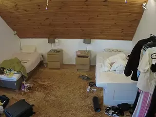 Julmodels Bedroom-C2's Live Sex Cam Show