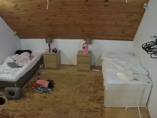 Julmodels Bedroom-C2's Live Sex Cam Show