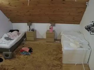 Julmodels Bedroom-C2's Live Sex Cam Show