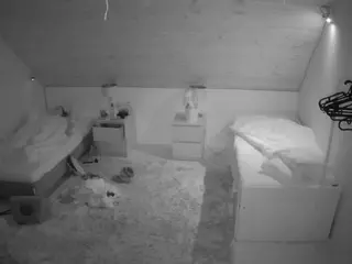 Julmodels Bedroom-C2's Live Sex Cam Show