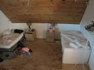 Julmodels Bedroom-C2's Live Sex Cam Show