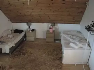 Julmodels Bedroom-C2's Live Sex Cam Show