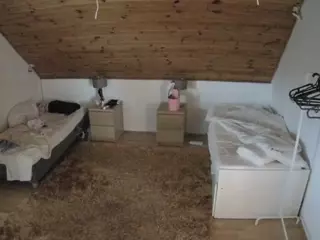 Julmodels Bedroom-C2's Live Sex Cam Show