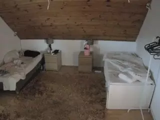 Julmodels Bedroom-C2's Live Sex Cam Show