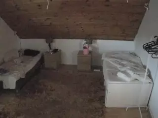 Julmodels Bedroom-C2's Live Sex Cam Show