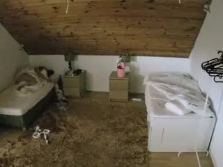 Julmodels Bedroom-C2's Live Sex Cam Show