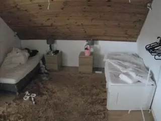 Julmodels Bedroom-C2's Live Sex Cam Show