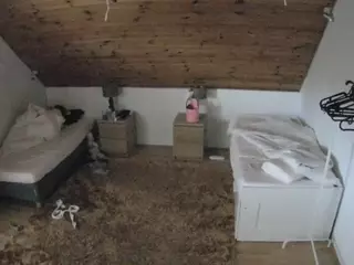 Julmodels Bedroom-C2's Live Sex Cam Show