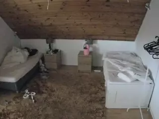 Julmodels Bedroom-C2's Live Sex Cam Show