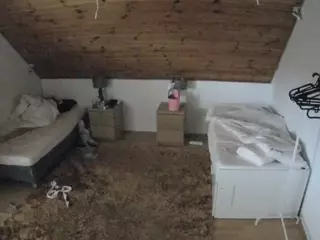 Julmodels Bedroom-C2's Live Sex Cam Show