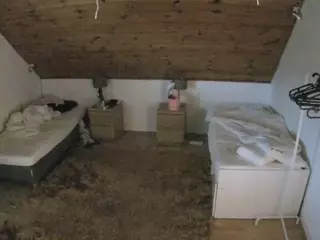 Julmodels Bedroom-C2's Live Sex Cam Show