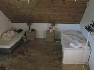 Julmodels Bedroom-C2's Live Sex Cam Show