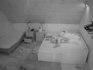 Julmodels Bedroom-C2's Live Sex Cam Show
