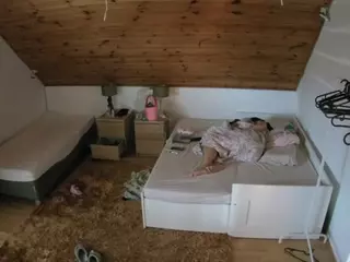 Julmodels Bedroom-C2's Live Sex Cam Show