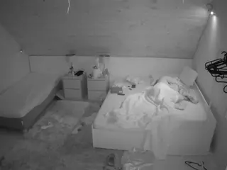 Julmodels Bedroom-C2's Live Sex Cam Show