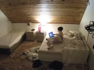 Julmodels Bedroom-C2's Live Sex Cam Show
