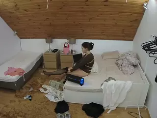 Julmodels Bedroom-C2's Live Sex Cam Show