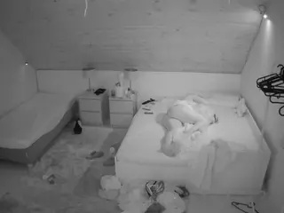 Julmodels Bedroom-C2's Live Sex Cam Show