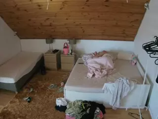 Julmodels Bedroom-C2's Live Sex Cam Show