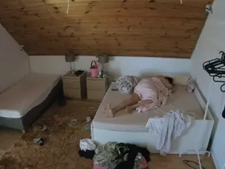 Julmodels Bedroom-C2's Live Sex Cam Show