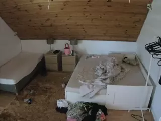 Julmodels Bedroom-C2's Live Sex Cam Show