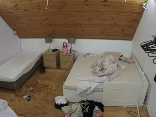 Julmodels Bedroom-C2's Live Sex Cam Show