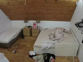 Julmodels Bedroom-C2's Live Sex Cam Show