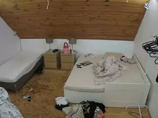 Julmodels Bedroom-C2's Live Sex Cam Show