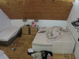 Julmodels Bedroom-C2's Live Sex Cam Show