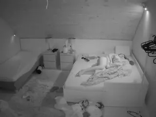 Julmodels Bedroom-C2's Live Sex Cam Show