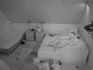 Julmodels Bedroom-C2's Live Sex Cam Show